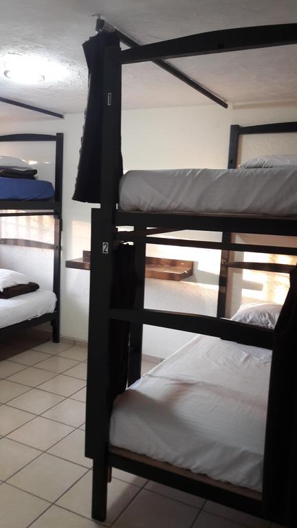 Hostal Yapa Leon Ngoại thất bức ảnh