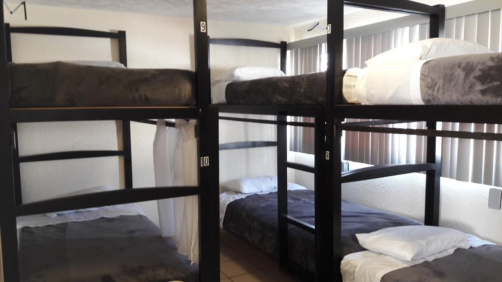 Hostal Yapa Leon Ngoại thất bức ảnh