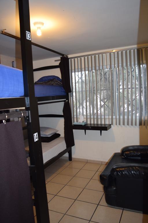 Hostal Yapa Leon Ngoại thất bức ảnh