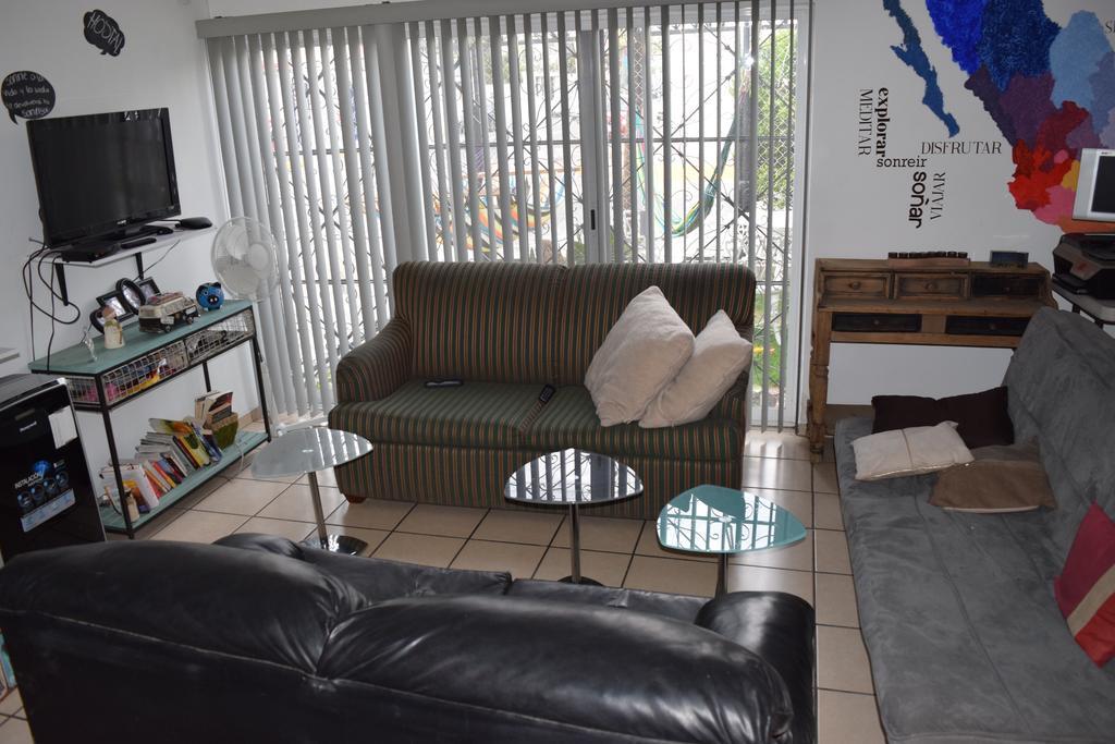 Hostal Yapa Leon Ngoại thất bức ảnh