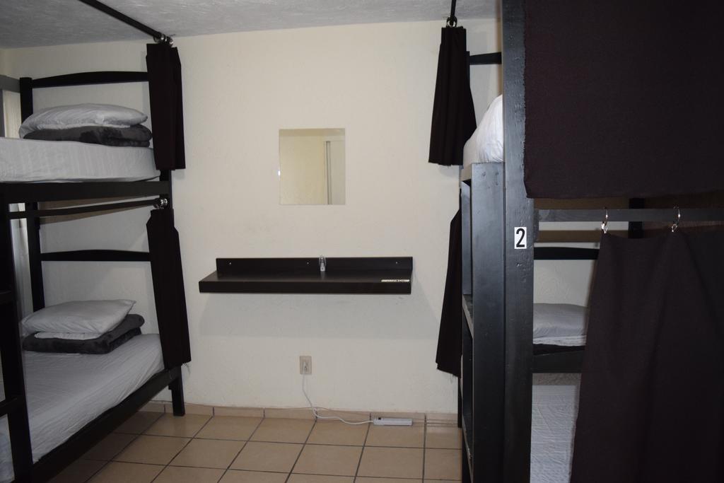 Hostal Yapa Leon Ngoại thất bức ảnh