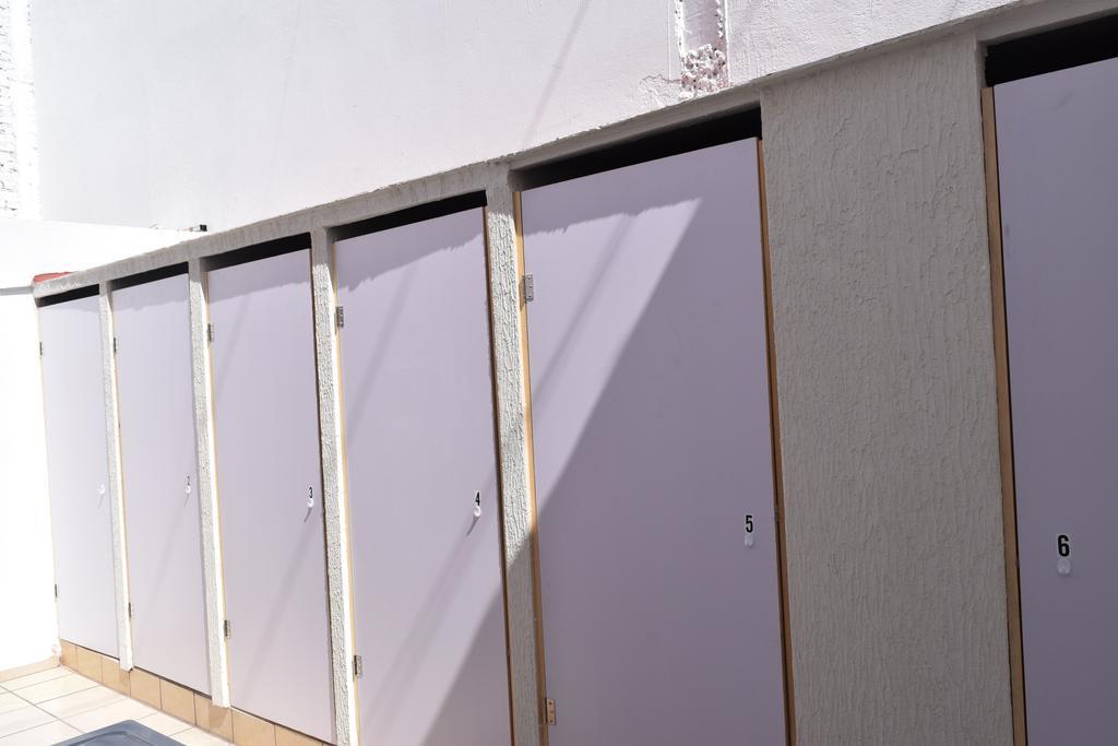 Hostal Yapa Leon Ngoại thất bức ảnh
